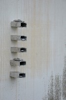 Mark Cloet, C-Stone, 2013, vijf stenen in doos aan muur, aluminium.
PHŒBUS•Rotterdam